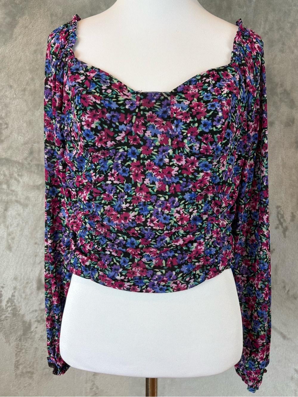Crave Frame Floral Sweetheart Ruched Off-Shoulder Cropped Blouse Wmn’s L